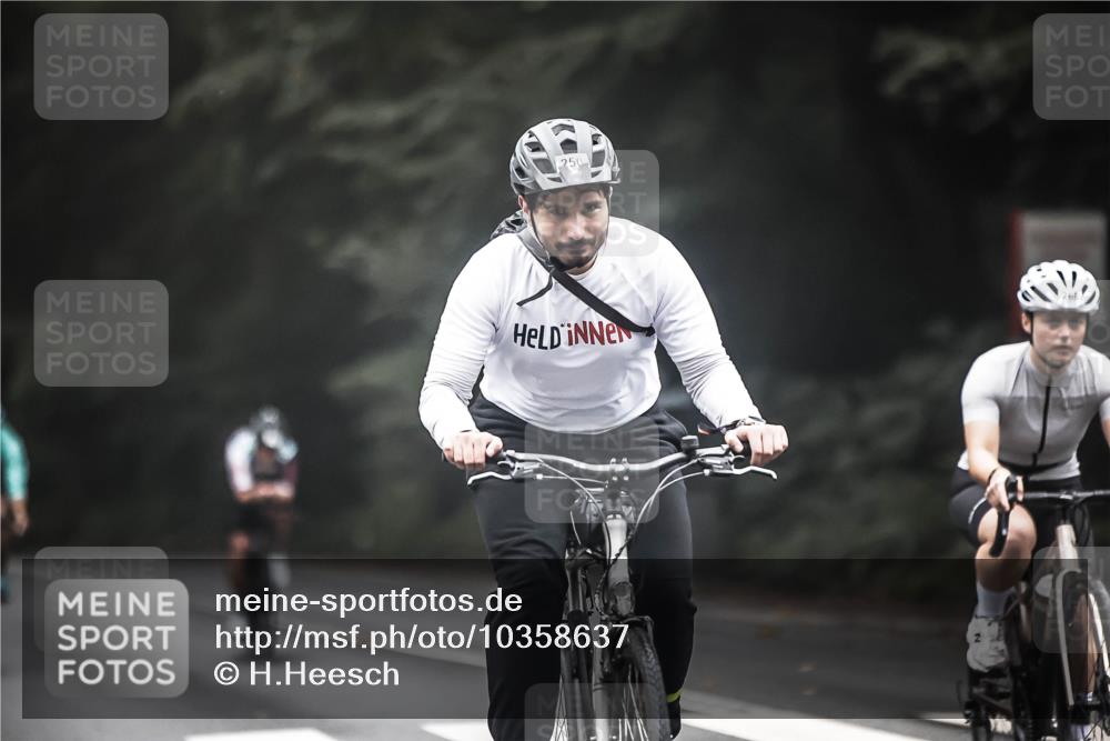 13.09.2026 - Stadtparktriathlon H.Heesch http://msf.ph/oto/10358637 13.09.2026 09:55:13 Radfahren 210, 218, 250, 254, 268, 278, 320 meine-sportfotos.de