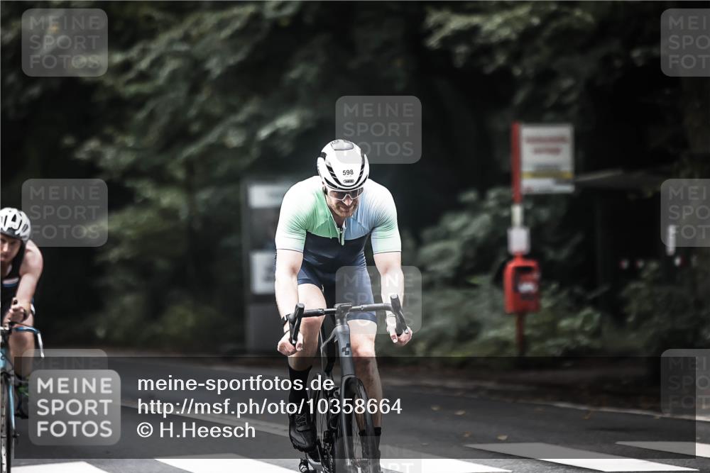 13.09.2026 - Stadtparktriathlon H.Heesch http://msf.ph/oto/10358664 13.09.2026 11:12:12 Radfahren 506, 519, 598, 600, 700 meine-sportfotos.de