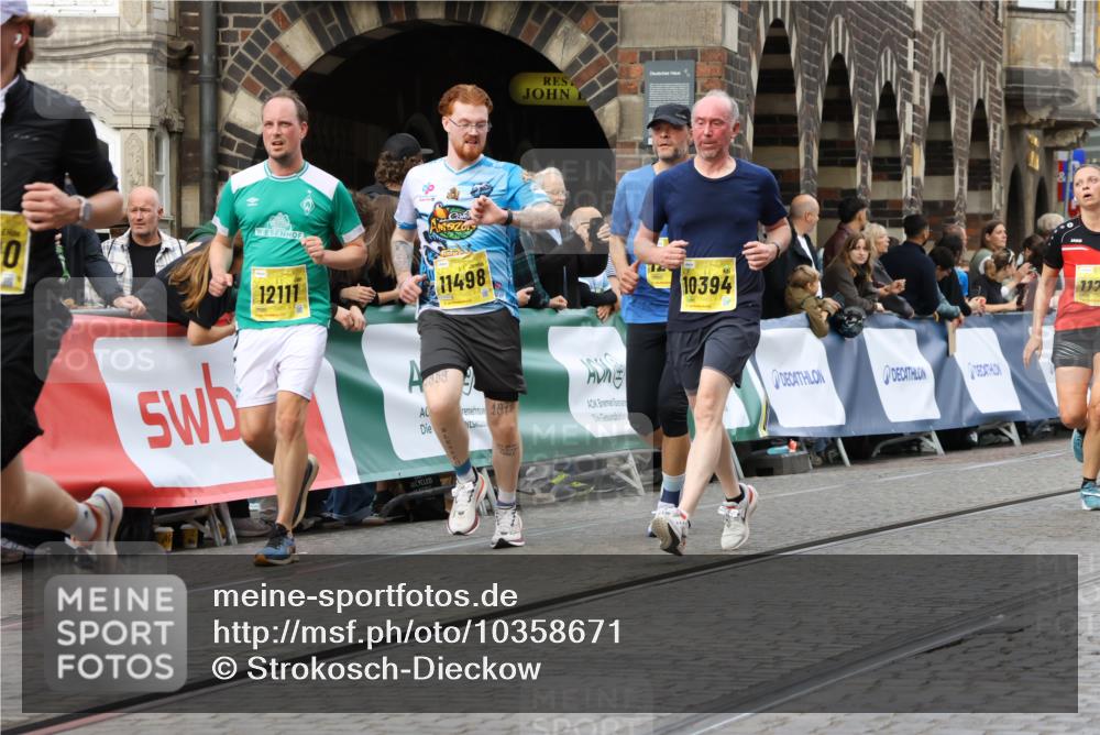 13.09.2026 - 21. swb-Marathon Bremen Strokosch-Dieckow http://msf.ph/oto/10358671 13.09.2026 10:57:36 Ziel 10166, 10226, 10300, 10517, 10518, 10578, 10687, 10700, 10772, 10969, 11236, 11292, 11484, 11498, 11609, 11667, 12263, 12382, 12383, 12400, 12411, 10460, 10707, 10728, 11153, 11532, 11568, 11856, 12222, 12228, 12231, 12264, 12427, 12555 meine-sportfotos.de