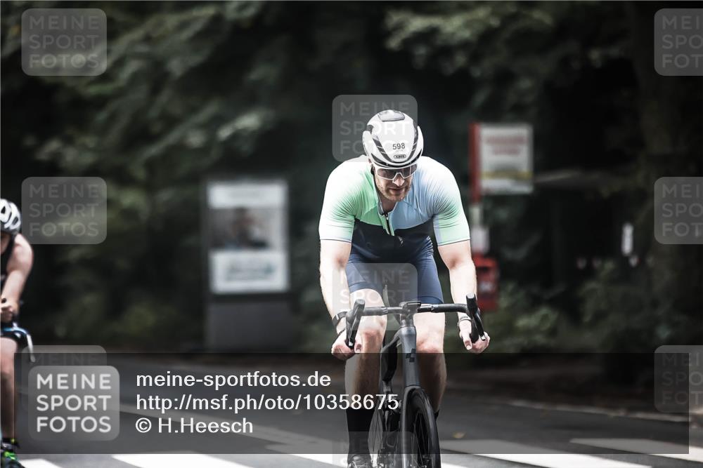 13.09.2026 - Stadtparktriathlon H.Heesch http://msf.ph/oto/10358675 13.09.2026 11:12:12 Radfahren 506, 519, 598, 600, 700 meine-sportfotos.de