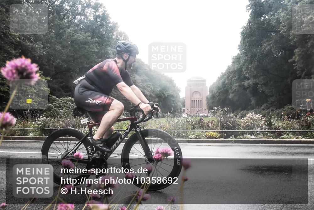 13.09.2026 - Stadtparktriathlon H.Heesch http://msf.ph/oto/10358692 13.09.2026 13:21:32 Radfahren 1353, 1414, 1526 meine-sportfotos.de