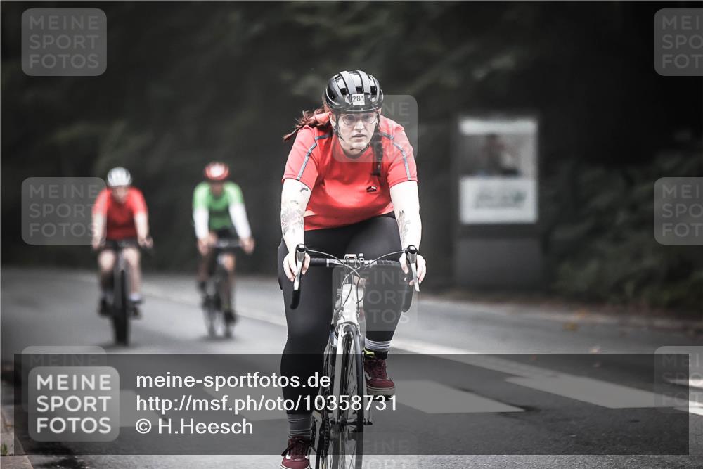 13.09.2026 - Stadtparktriathlon H.Heesch http://msf.ph/oto/10358731 13.09.2026 09:55:23 Radfahren 210, 281, 283, 297, 320, 327, 338 meine-sportfotos.de