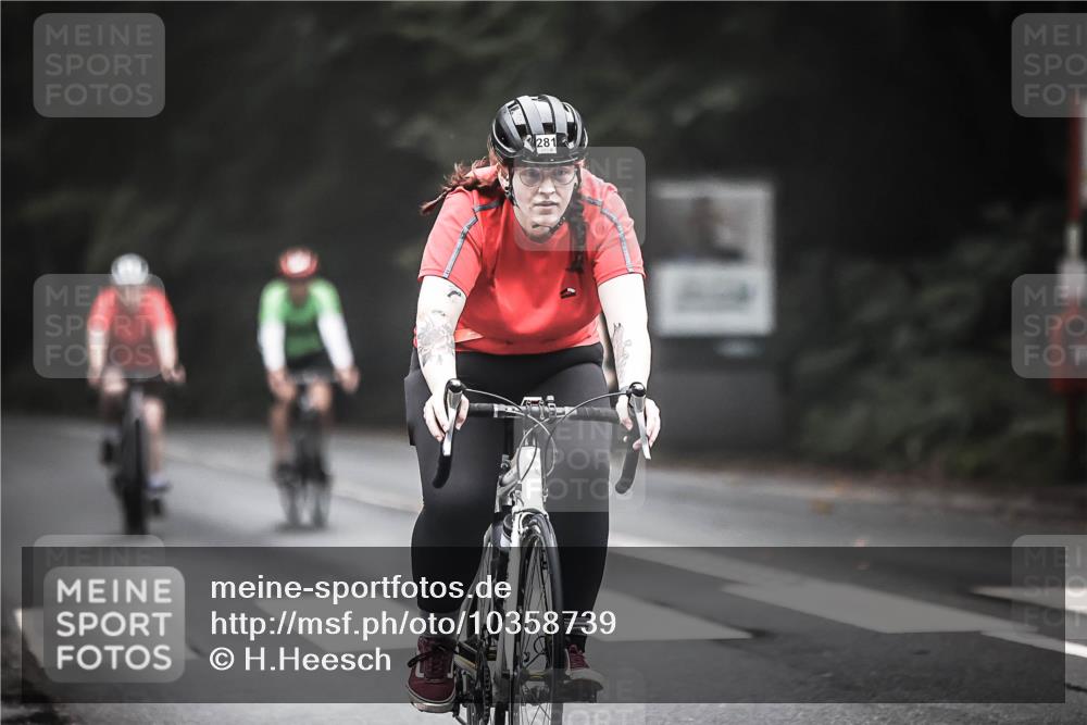 13.09.2026 - Stadtparktriathlon H.Heesch http://msf.ph/oto/10358739 13.09.2026 09:55:23 Radfahren 210, 281, 283, 297, 320, 327, 338 meine-sportfotos.de