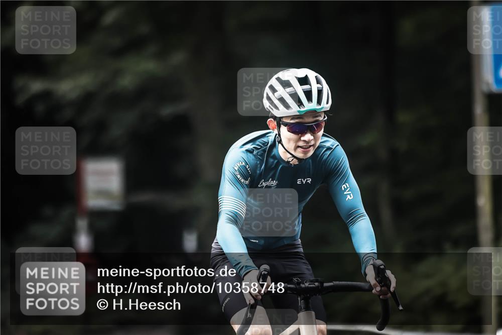 13.09.2026 - Stadtparktriathlon H.Heesch http://msf.ph/oto/10358748 13.09.2026 11:12:16 Radfahren 506, 519, 598, 643 meine-sportfotos.de