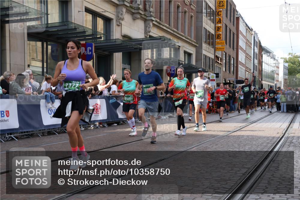13.09.2026 - 21. swb-Marathon Bremen Strokosch-Dieckow http://msf.ph/oto/10358750 13.09.2026 13:35:08 Ziel 156, 1150, 2003, 2041, 2090, 2318, 2356, 2625, 2866, 3055, 3311, 3621, 3916, 4062, 4326, 4635, 4985, 5016, 5661, 6315, 6320, 6418, 6465, 6466, 6644, 6837, 7285, 7305, 7377, 7597, 7700, 7703, 8300, 8401, 8530, 8773, 8915, 9526, 9527, 9845, 9887, 489, 536, 1210, 2366, 2413, 2430, 2492, 2525, 2561, 2755, 3063, 3181, 3217, 3353, 3768, 4487, 5125, 5415, 5647, 5684, 6085, 6391, 6403, 6627, 6655, 6750, 6756, 7123, 7405, 7657, 7750, 8515, 9017 meine-sportfotos.de