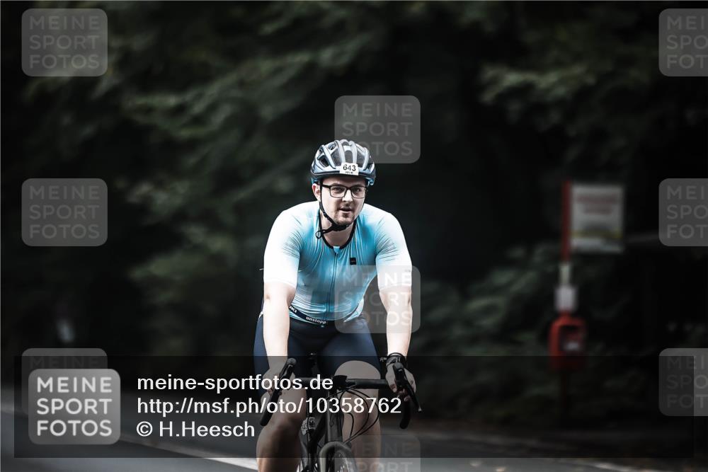 13.09.2026 - Stadtparktriathlon H.Heesch http://msf.ph/oto/10358762 13.09.2026 11:12:21 Radfahren 519, 643 meine-sportfotos.de
