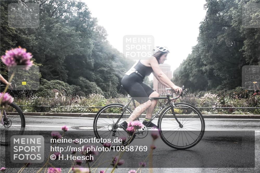 13.09.2026 - Stadtparktriathlon H.Heesch http://msf.ph/oto/10358769 13.09.2026 13:22:03 Radfahren 1225, 1226, 1287, 1372, 1376, 1424, 1435, 1484 meine-sportfotos.de