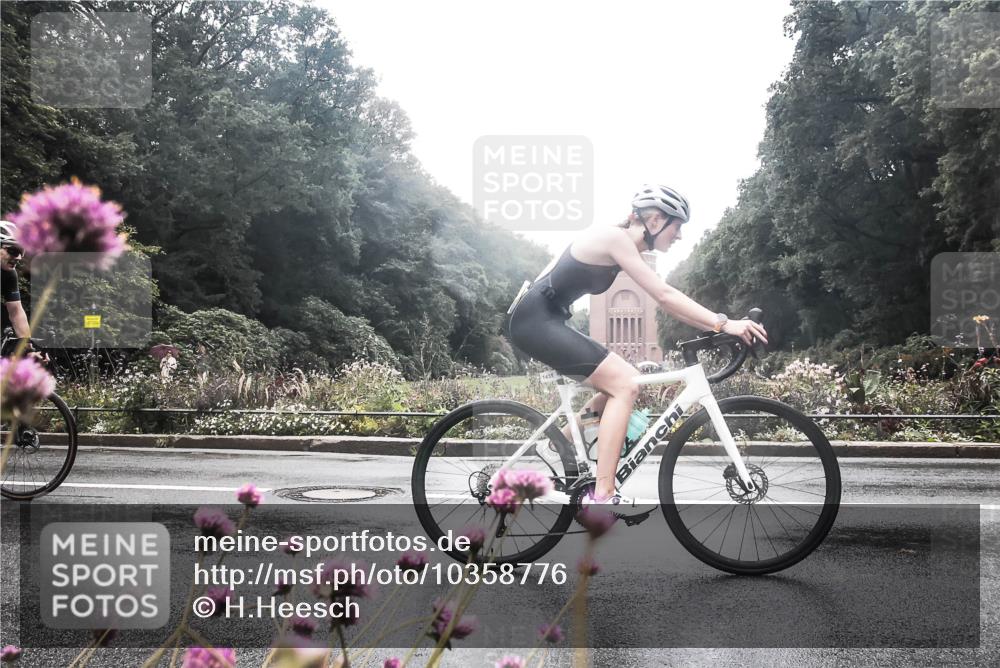 13.09.2026 - Stadtparktriathlon H.Heesch http://msf.ph/oto/10358776 13.09.2026 13:22:05 Radfahren 1225, 1226, 1360, 1372, 1376, 1424, 1435, 1484 meine-sportfotos.de