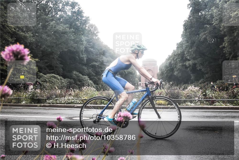 13.09.2026 - Stadtparktriathlon H.Heesch http://msf.ph/oto/10358786 13.09.2026 13:22:07 Radfahren 1257, 1360, 1376, 1435, 1484 meine-sportfotos.de