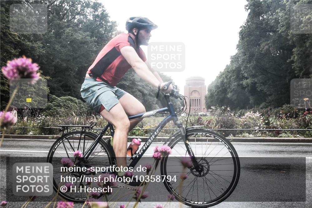 13.09.2026 - Stadtparktriathlon H.Heesch http://msf.ph/oto/10358794 13.09.2026 13:22:10 Radfahren 1257, 1360, 1484 meine-sportfotos.de