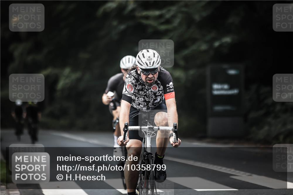 13.09.2026 - Stadtparktriathlon H.Heesch http://msf.ph/oto/10358799 13.09.2026 11:12:29 Radfahren 508, 595, 619, 664 meine-sportfotos.de