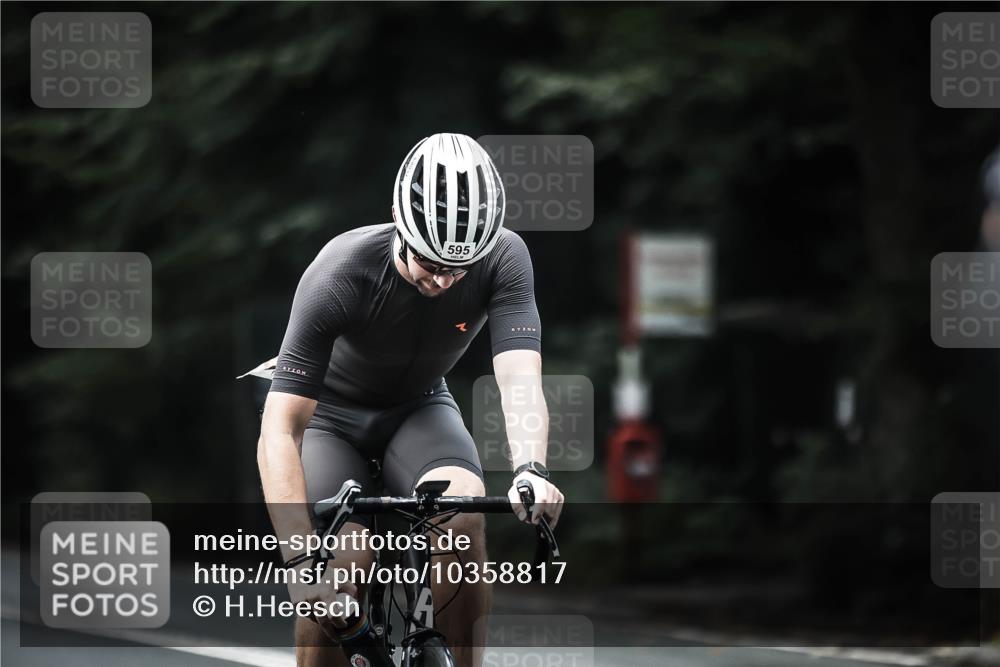 13.09.2026 - Stadtparktriathlon H.Heesch http://msf.ph/oto/10358817 13.09.2026 11:12:30 Radfahren 508, 595, 619, 664 meine-sportfotos.de