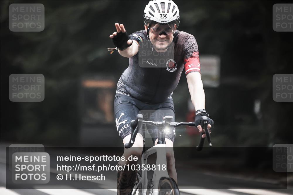 13.09.2026 - Stadtparktriathlon H.Heesch http://msf.ph/oto/10358818 13.09.2026 09:55:31 Radfahren 211, 283, 297, 330 meine-sportfotos.de