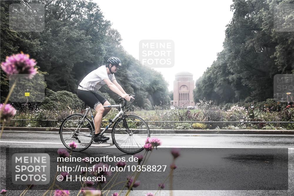 13.09.2026 - Stadtparktriathlon H.Heesch http://msf.ph/oto/10358827 13.09.2026 13:22:46 Radfahren 1261, 1312, 1474 meine-sportfotos.de