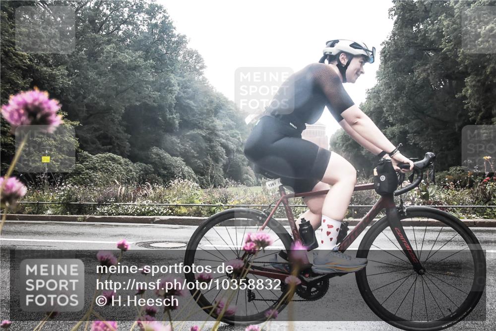 13.09.2026 - Stadtparktriathlon H.Heesch http://msf.ph/oto/10358832 13.09.2026 13:22:47 Radfahren 1261, 1312 meine-sportfotos.de