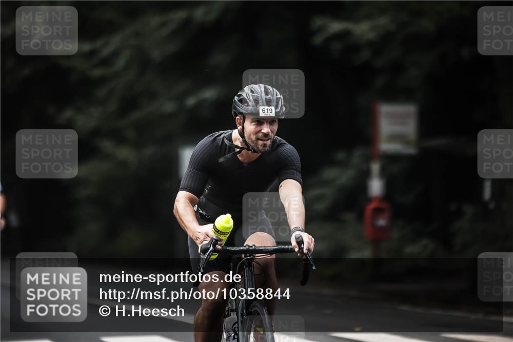 13.09.2026 - Stadtparktriathlon H.Heesch http://msf.ph/oto/10358844 13.09.2026 11:12:34 Radfahren 508, 595, 619, 664, 670 meine-sportfotos.de