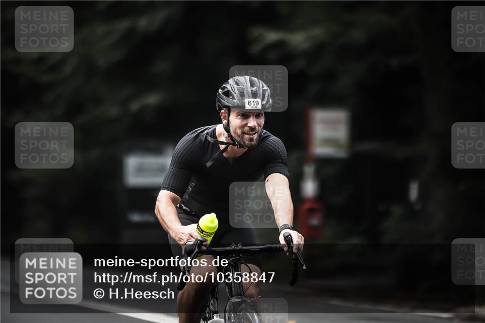 13.09.2026 - Stadtparktriathlon H.Heesch http://msf.ph/oto/10358847 13.09.2026 11:12:34 Radfahren 508, 595, 619, 664, 670 meine-sportfotos.de