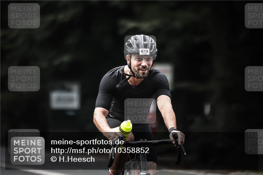13.09.2026 - Stadtparktriathlon H.Heesch http://msf.ph/oto/10358852 13.09.2026 11:12:34 Radfahren 508, 595, 619, 664, 670 meine-sportfotos.de