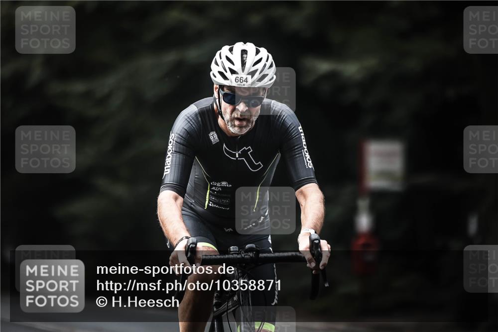 13.09.2026 - Stadtparktriathlon H.Heesch http://msf.ph/oto/10358871 13.09.2026 11:12:36 Radfahren 619, 664, 670 meine-sportfotos.de