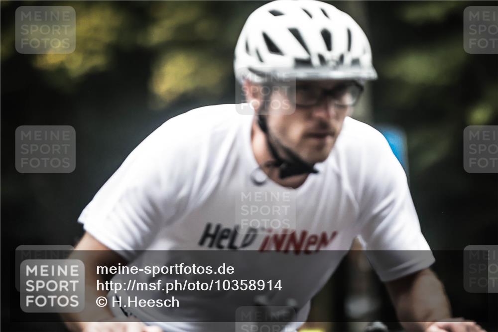 13.09.2026 - Stadtparktriathlon H.Heesch http://msf.ph/oto/10358914 13.09.2026 09:55:47 Radfahren 252 meine-sportfotos.de