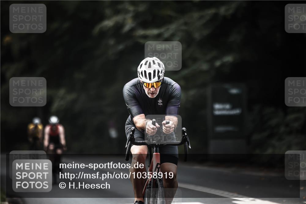 13.09.2026 - Stadtparktriathlon H.Heesch http://msf.ph/oto/10358919 13.09.2026 11:12:43 Radfahren 597, 653, 670, 702 meine-sportfotos.de