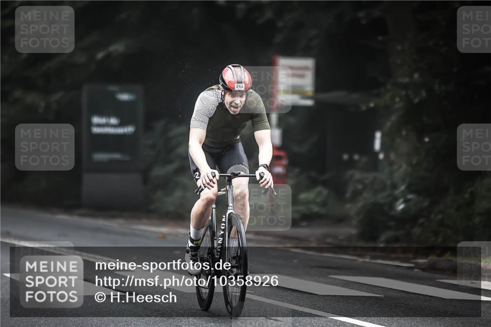 13.09.2026 - Stadtparktriathlon H.Heesch http://msf.ph/oto/10358926 13.09.2026 09:55:57 Radfahren 231, 263, 265 meine-sportfotos.de