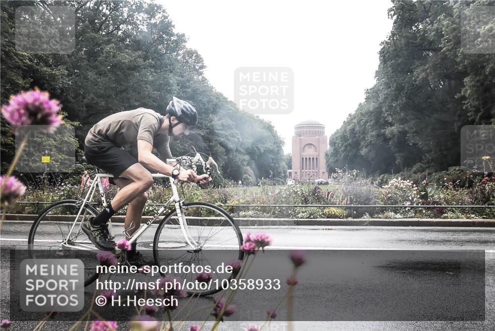 13.09.2026 - Stadtparktriathlon H.Heesch http://msf.ph/oto/10358933 13.09.2026 13:23:38 Radfahren 1423 meine-sportfotos.de