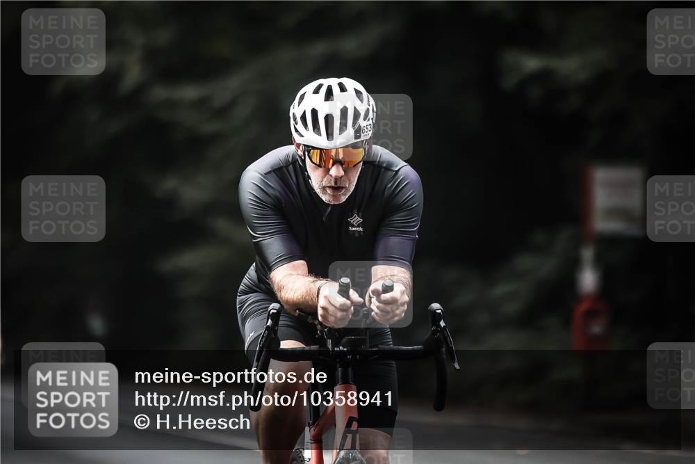 13.09.2026 - Stadtparktriathlon H.Heesch http://msf.ph/oto/10358941 13.09.2026 11:12:43 Radfahren 597, 653, 670, 702 meine-sportfotos.de