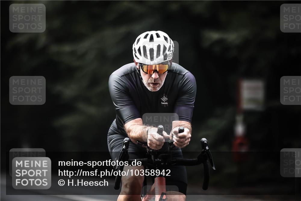 13.09.2026 - Stadtparktriathlon H.Heesch http://msf.ph/oto/10358942 13.09.2026 11:12:44 Radfahren 597, 653, 670, 702 meine-sportfotos.de