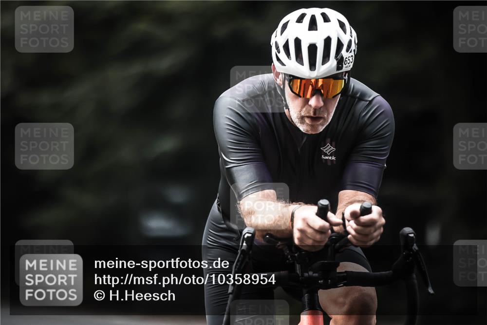 13.09.2026 - Stadtparktriathlon H.Heesch http://msf.ph/oto/10358954 13.09.2026 11:12:44 Radfahren 597, 653, 670, 702 meine-sportfotos.de