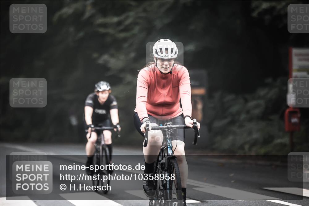 13.09.2026 - Stadtparktriathlon H.Heesch http://msf.ph/oto/10358958 13.09.2026 09:55:58 Radfahren 231, 246, 263, 265 meine-sportfotos.de