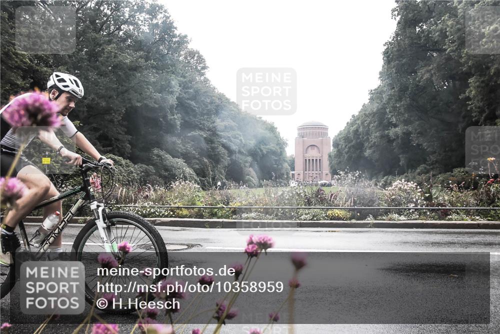 13.09.2026 - Stadtparktriathlon H.Heesch http://msf.ph/oto/10358959 13.09.2026 13:23:53 Radfahren 1311 meine-sportfotos.de