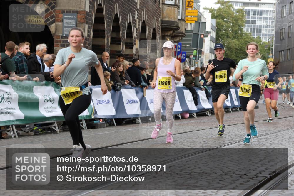 13.09.2026 - 21. swb-Marathon Bremen Strokosch-Dieckow http://msf.ph/oto/10358971 13.09.2026 10:57:41 Ziel 10166, 10177, 10226, 10300, 10394, 10517, 10518, 10578, 10687, 10700, 10969, 11292, 11365, 11480, 11498, 11609, 11667, 11734, 12037, 12111, 12263, 12372, 12382, 12383, 12400, 12411, 10078, 10460, 10559, 10565, 10707, 10728, 11136, 11153, 11532, 11568, 11824, 11856, 12228, 12231, 12427, 12551, 12555 meine-sportfotos.de