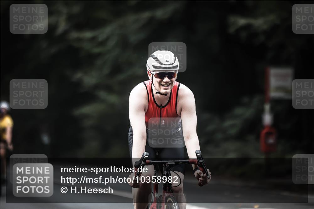 13.09.2026 - Stadtparktriathlon H.Heesch http://msf.ph/oto/10358982 13.09.2026 11:12:46 Radfahren 597, 653, 670, 702 meine-sportfotos.de