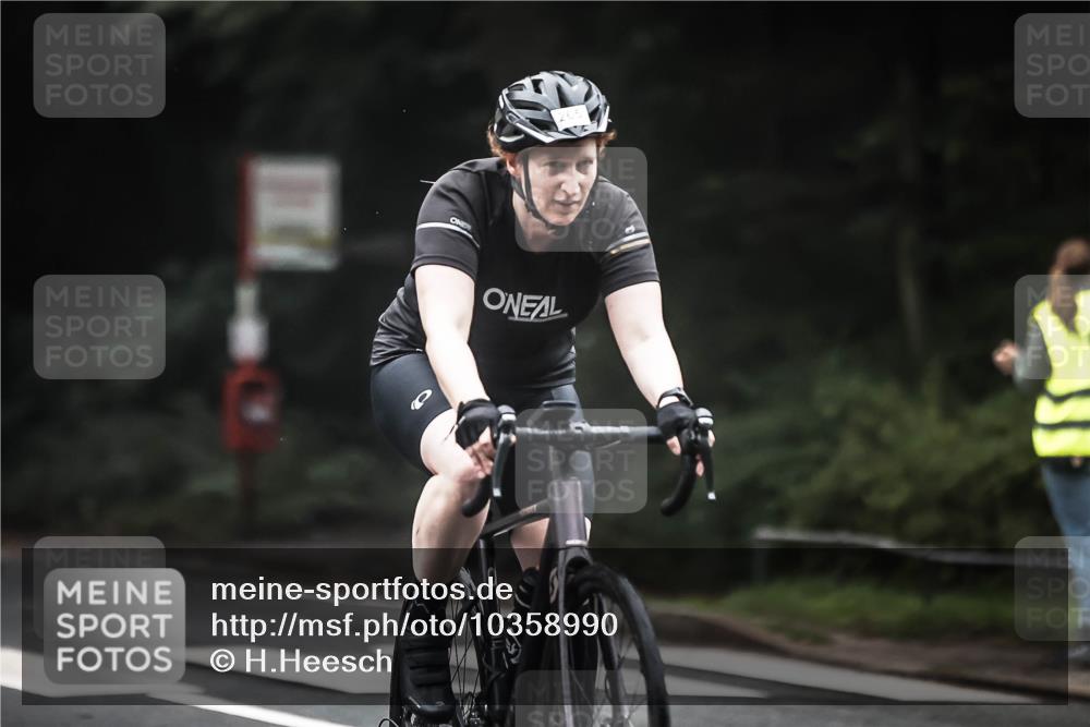 13.09.2026 - Stadtparktriathlon H.Heesch http://msf.ph/oto/10358990 13.09.2026 09:56:00 Radfahren 231, 246, 263, 265 meine-sportfotos.de