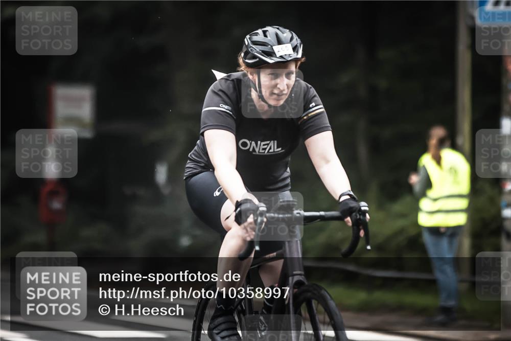 13.09.2026 - Stadtparktriathlon H.Heesch http://msf.ph/oto/10358997 13.09.2026 09:56:00 Radfahren 231, 246, 263, 265 meine-sportfotos.de