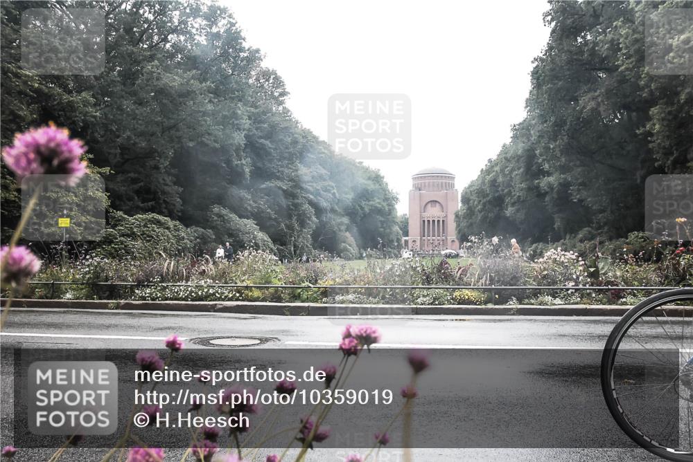 13.09.2026 - Stadtparktriathlon H.Heesch http://msf.ph/oto/10359019 13.09.2026 13:24:16 Radfahren 1450, 1465, 1501, 1523 meine-sportfotos.de