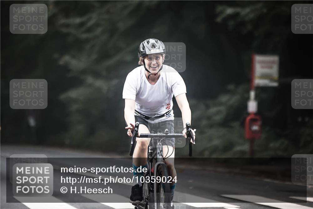 13.09.2026 - Stadtparktriathlon H.Heesch http://msf.ph/oto/10359024 13.09.2026 09:56:04 Radfahren 231, 246, 265, 345 meine-sportfotos.de