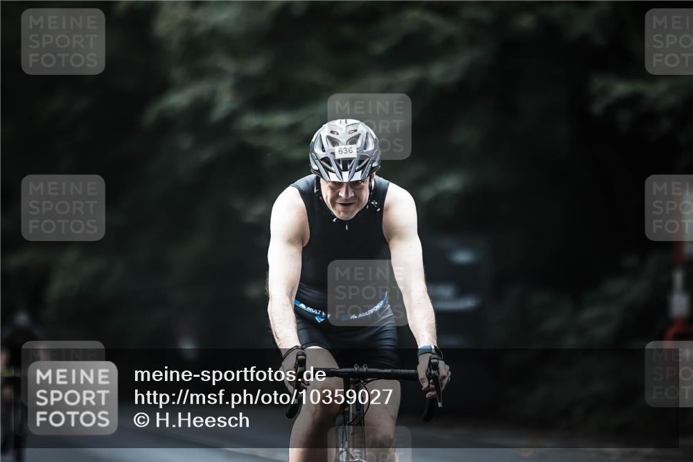 13.09.2026 - Stadtparktriathlon H.Heesch http://msf.ph/oto/10359027 13.09.2026 11:12:58 Radfahren 561, 636 meine-sportfotos.de