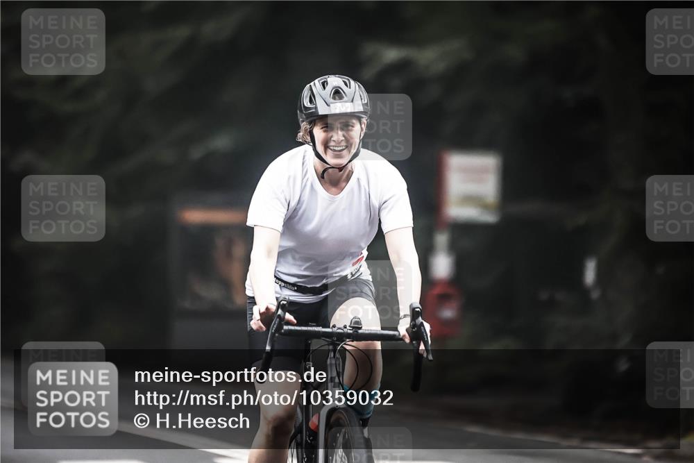 13.09.2026 - Stadtparktriathlon H.Heesch http://msf.ph/oto/10359032 13.09.2026 09:56:04 Radfahren 231, 246, 265, 345 meine-sportfotos.de