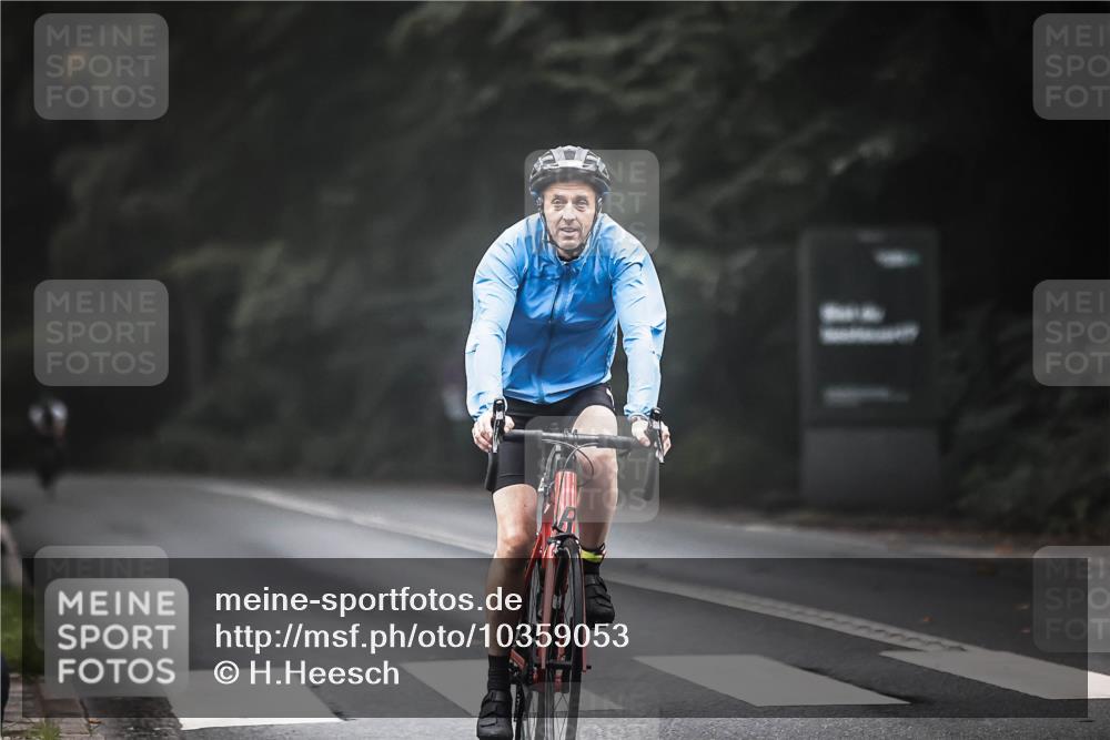 13.09.2026 - Stadtparktriathlon H.Heesch http://msf.ph/oto/10359053 13.09.2026 09:56:06 Radfahren 246, 345 meine-sportfotos.de