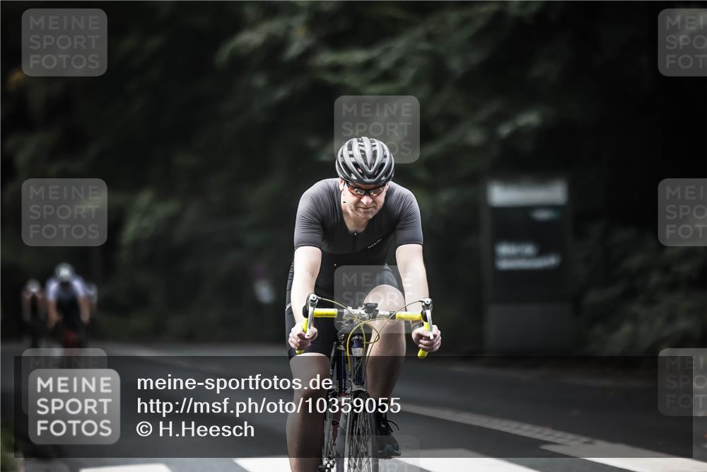 13.09.2026 - Stadtparktriathlon H.Heesch http://msf.ph/oto/10359055 13.09.2026 11:13:01 Radfahren 561, 636, 644 meine-sportfotos.de