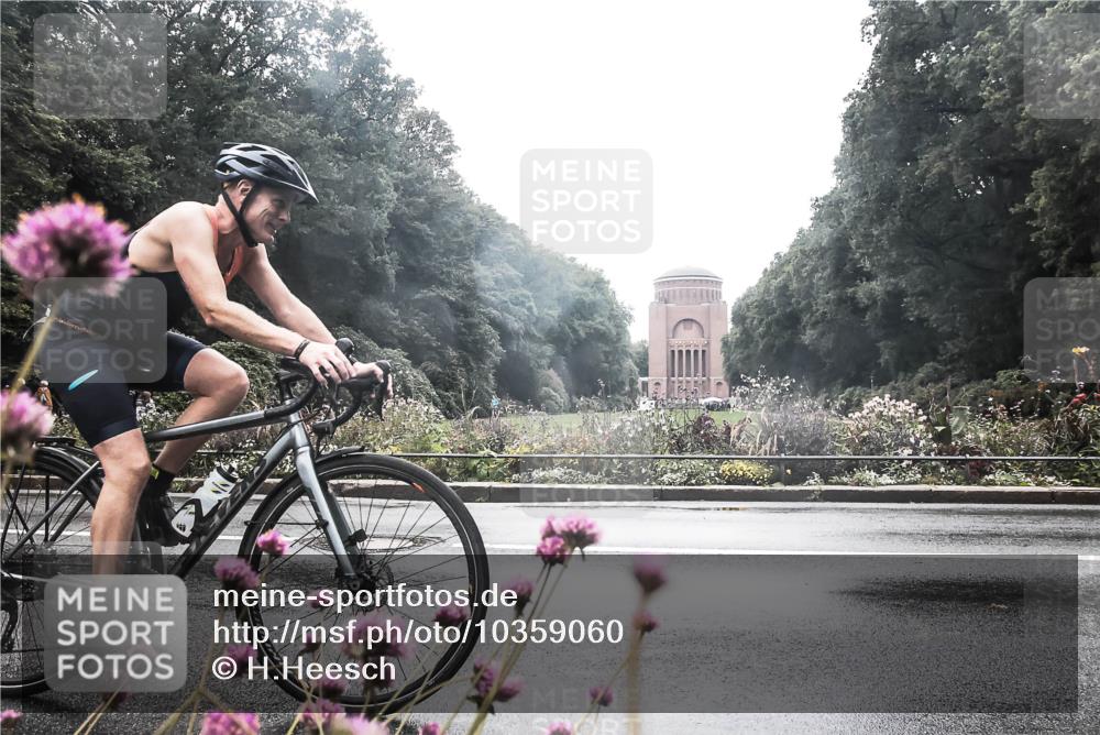 13.09.2026 - Stadtparktriathlon H.Heesch http://msf.ph/oto/10359060 13.09.2026 13:24:33 Radfahren 1359, 1428, 1445 meine-sportfotos.de