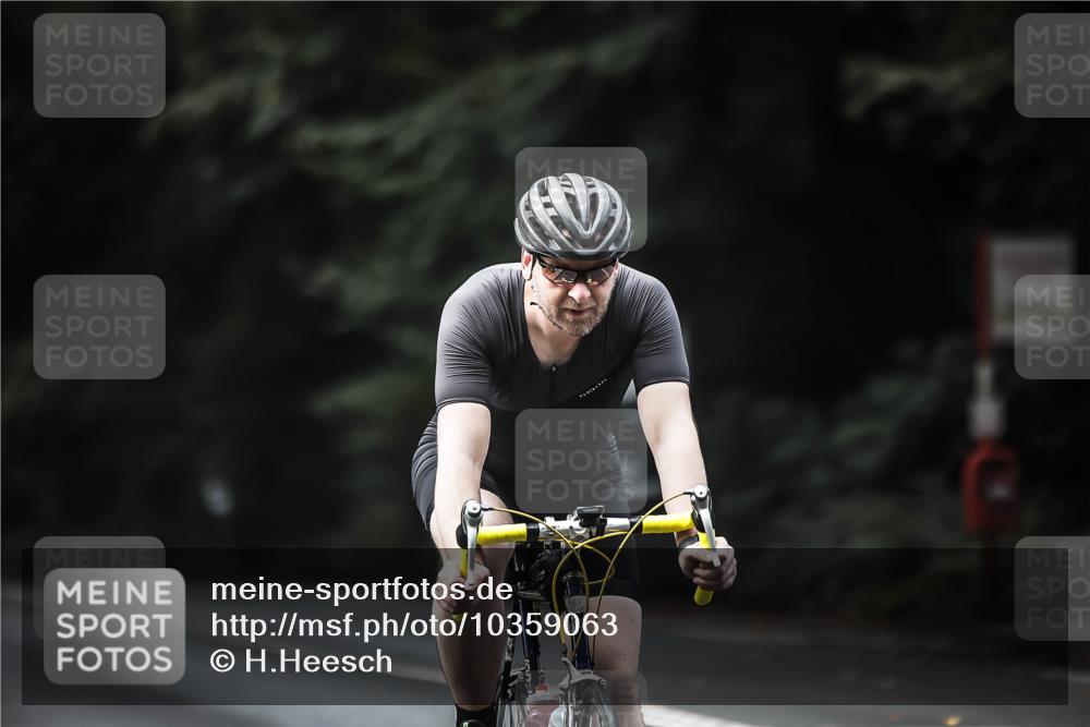 13.09.2026 - Stadtparktriathlon H.Heesch http://msf.ph/oto/10359063 13.09.2026 11:13:02 Radfahren 561, 636, 644 meine-sportfotos.de