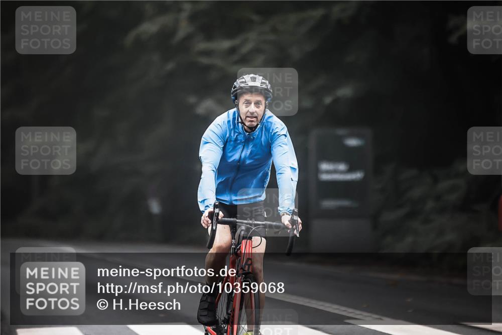 13.09.2026 - Stadtparktriathlon H.Heesch http://msf.ph/oto/10359068 13.09.2026 09:56:07 Radfahren 246, 340, 345 meine-sportfotos.de