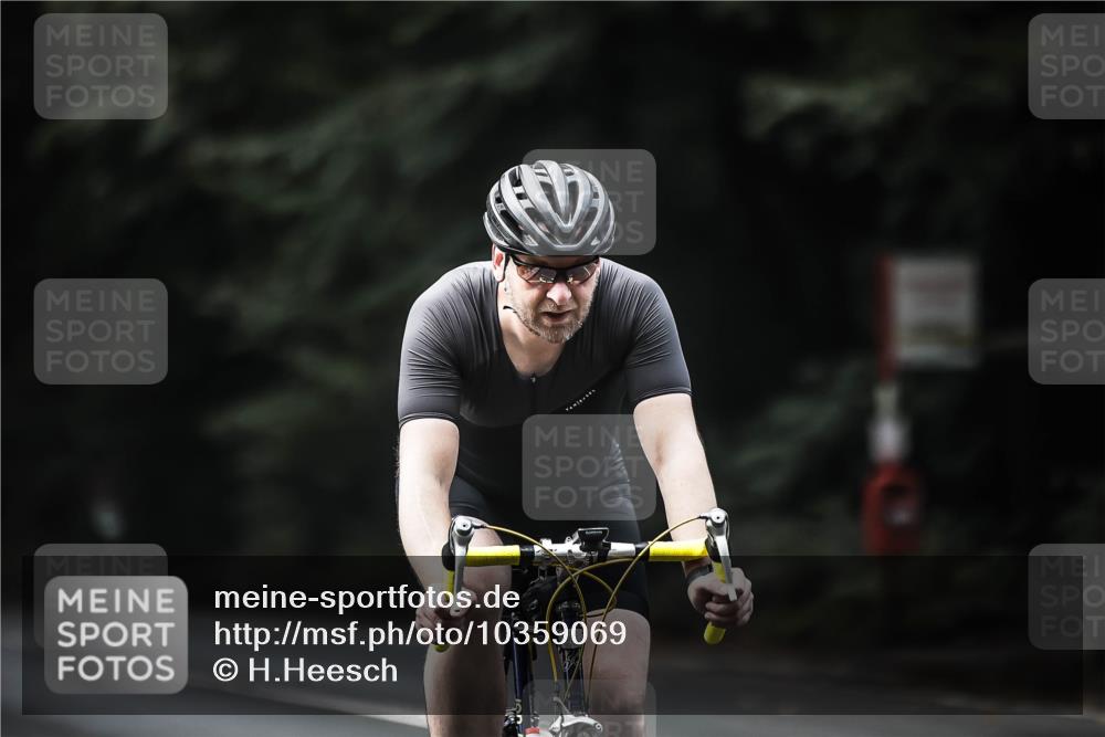 13.09.2026 - Stadtparktriathlon H.Heesch http://msf.ph/oto/10359069 13.09.2026 11:13:02 Radfahren 561, 636, 644 meine-sportfotos.de