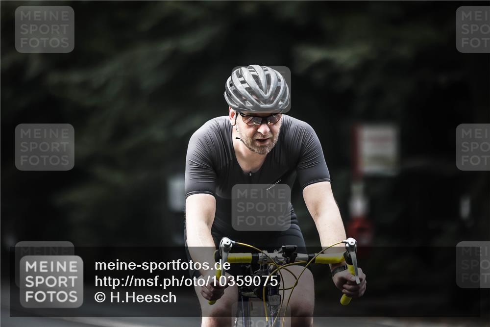 13.09.2026 - Stadtparktriathlon H.Heesch http://msf.ph/oto/10359075 13.09.2026 11:13:02 Radfahren 561, 636, 644 meine-sportfotos.de