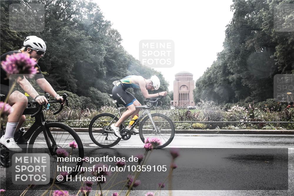 13.09.2026 - Stadtparktriathlon H.Heesch http://msf.ph/oto/10359105 13.09.2026 13:24:50 Radfahren 1330, 1443, 1462, 1495 meine-sportfotos.de