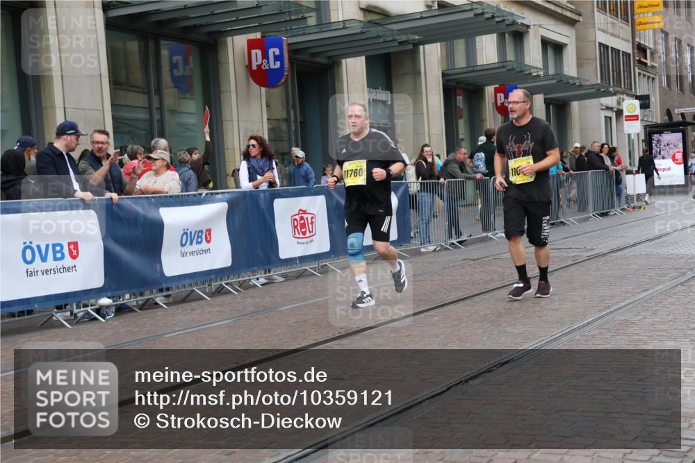 13.09.2026 - 21. swb-Marathon Bremen Strokosch-Dieckow http://msf.ph/oto/10359121 13.09.2026 11:19:10 Ziel 10004, 10629, 10933, 11050, 11457, 11760, 12224, 12462, 10202, 10344, 10524, 11629, 11794, 12090 meine-sportfotos.de
