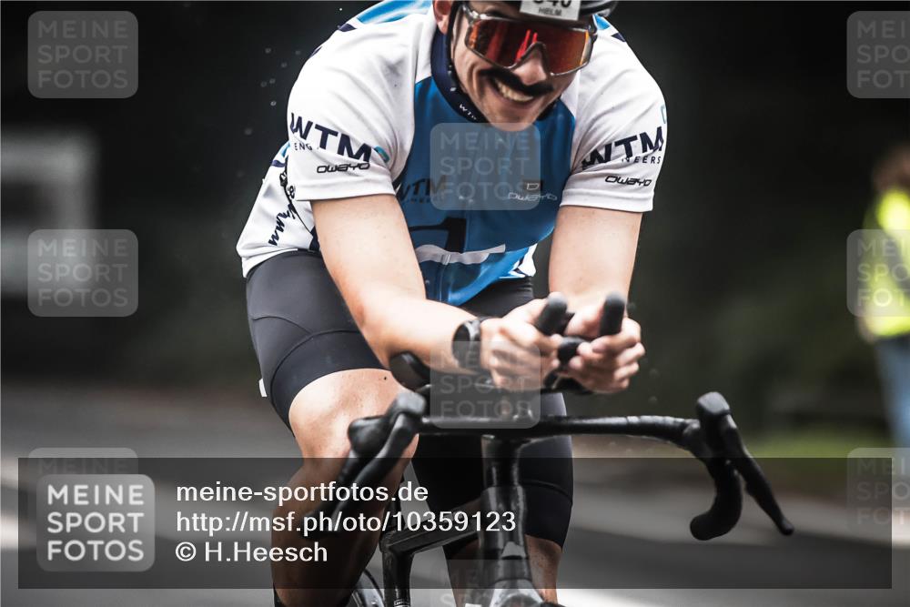 13.09.2026 - Stadtparktriathlon H.Heesch http://msf.ph/oto/10359123 13.09.2026 09:56:14 Radfahren 340 meine-sportfotos.de
